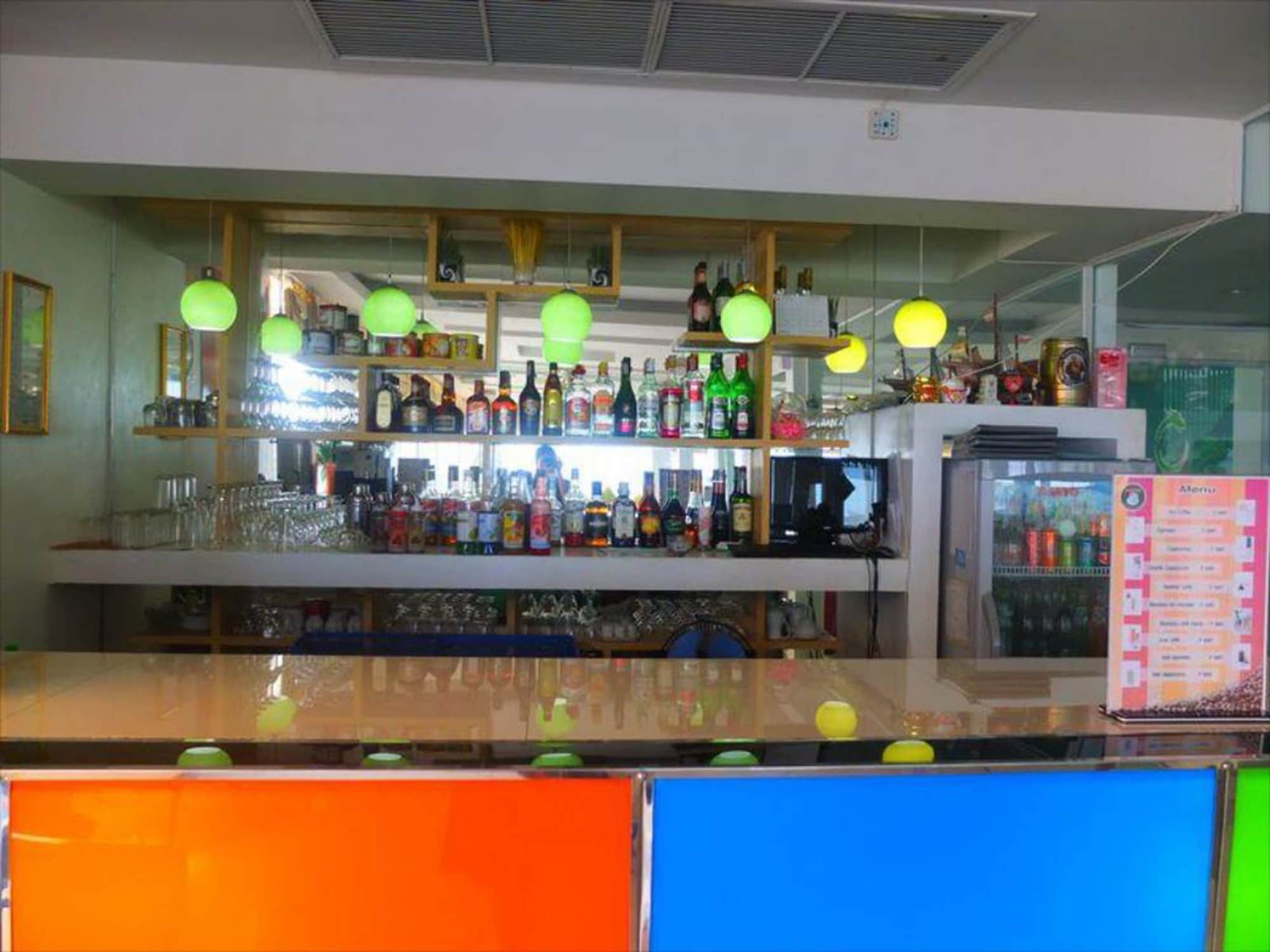 Dragon Beach Resort Jomtien Pattaya Kültér fotó